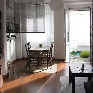 The Back Yard Nest Appartement